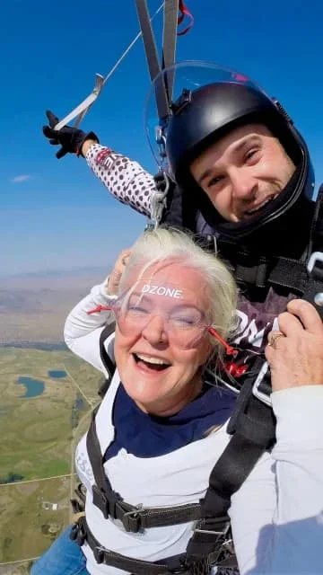 parachute_flying_dzone_boise_360x640 Fun tandem parachute flying near Boise, Idaho with DZONE.